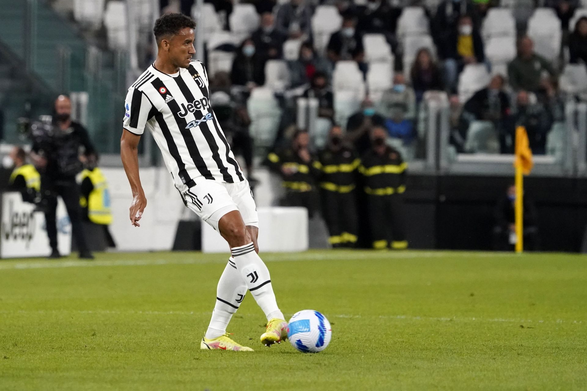 Arsenal are interested in Juventus full-back Danilo.