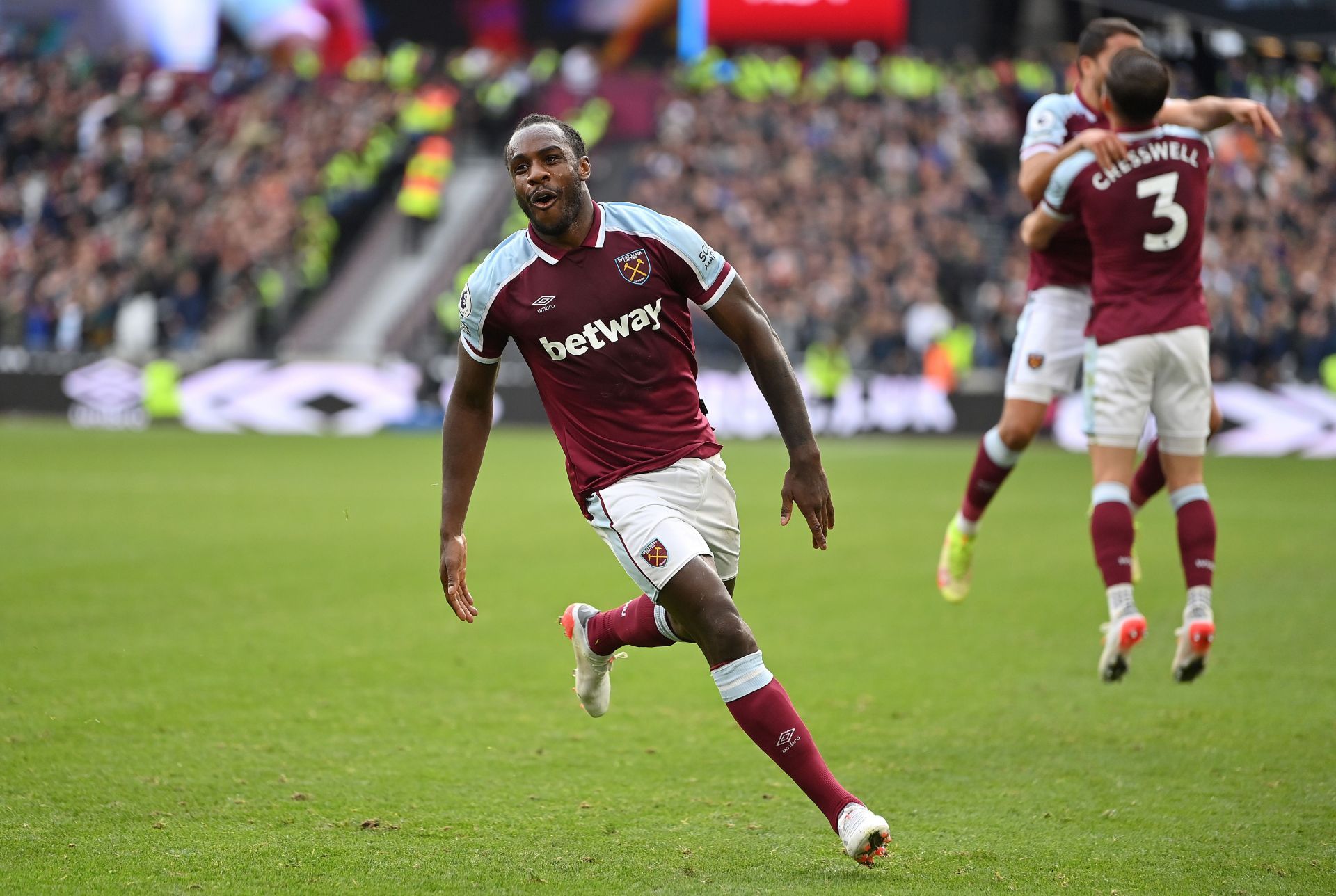 West Ham United v Tottenham Hotspur - Premier League