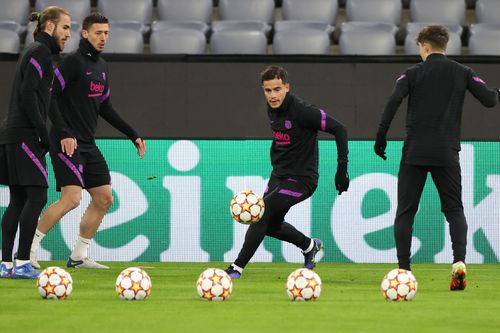 FC Barcelona Press Conference And Training Session