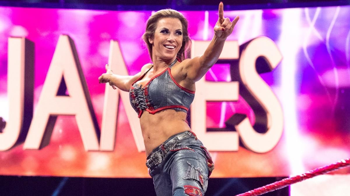 Mickie James had a bold response for Charlotte Flair