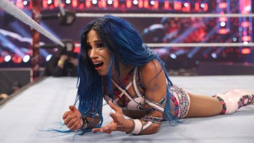 Sasha Banks is out of the Royal Rumble.