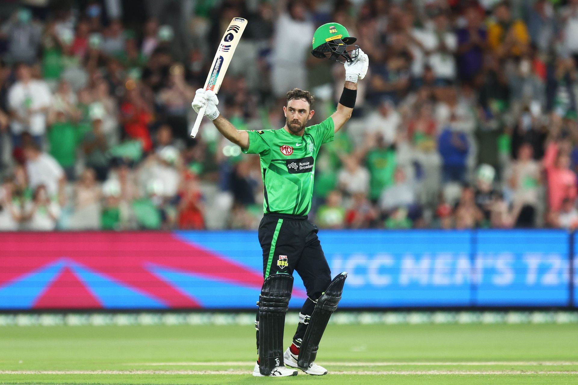 Glenn Maxwell whacked 22 fours and four sixes in his knock