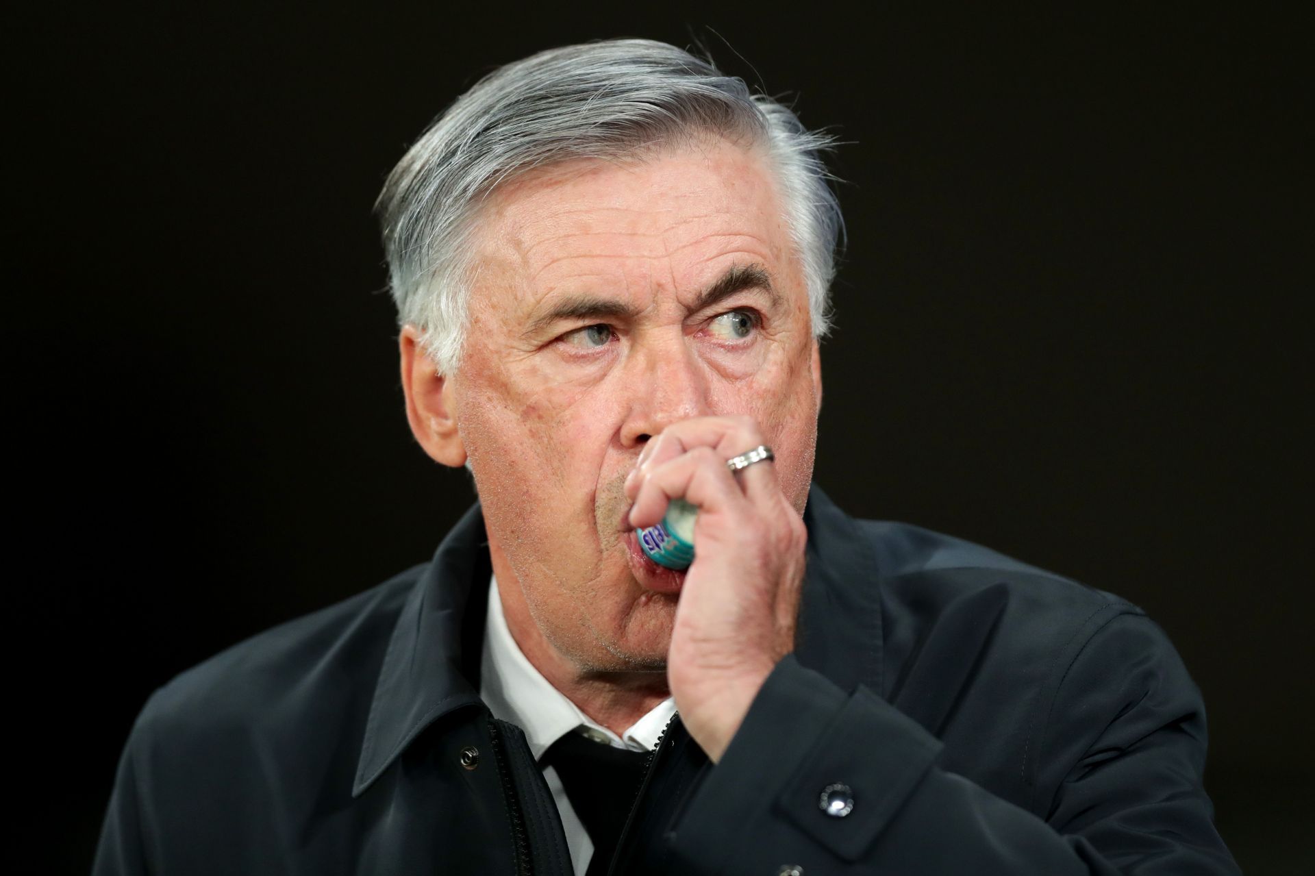 Carlo Ancelotti during Real Madrid&#039;s match against Rayo Vallecano in La Liga.