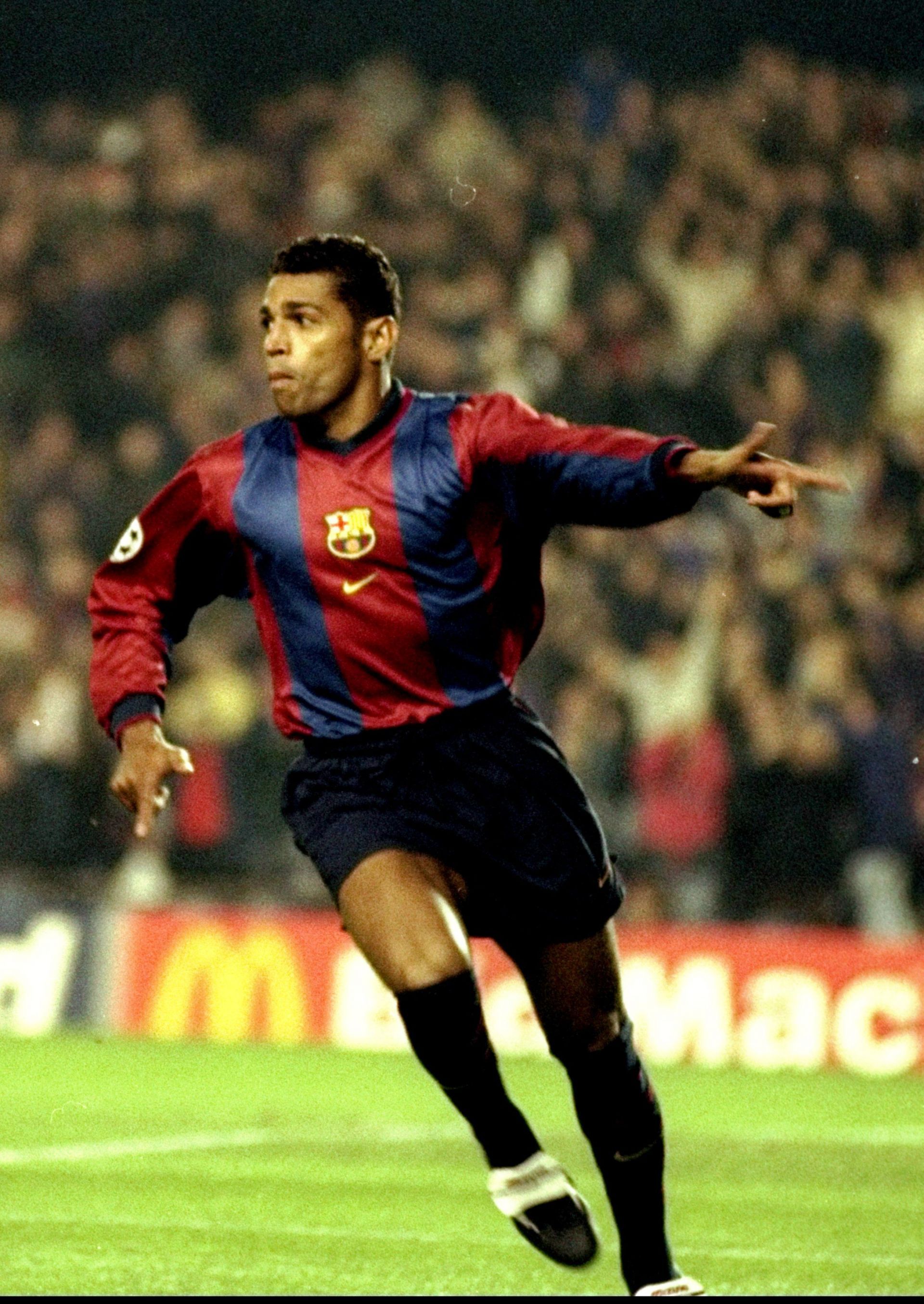 Sonny Anderson scores a goal against Manchester United in UEFA Champions Legaue