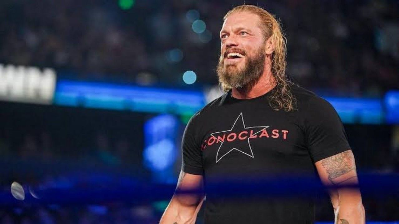 WWE लैजेंड द ऐज ने हाल ही में एक फैन के ट्वीट का जवाब दिया