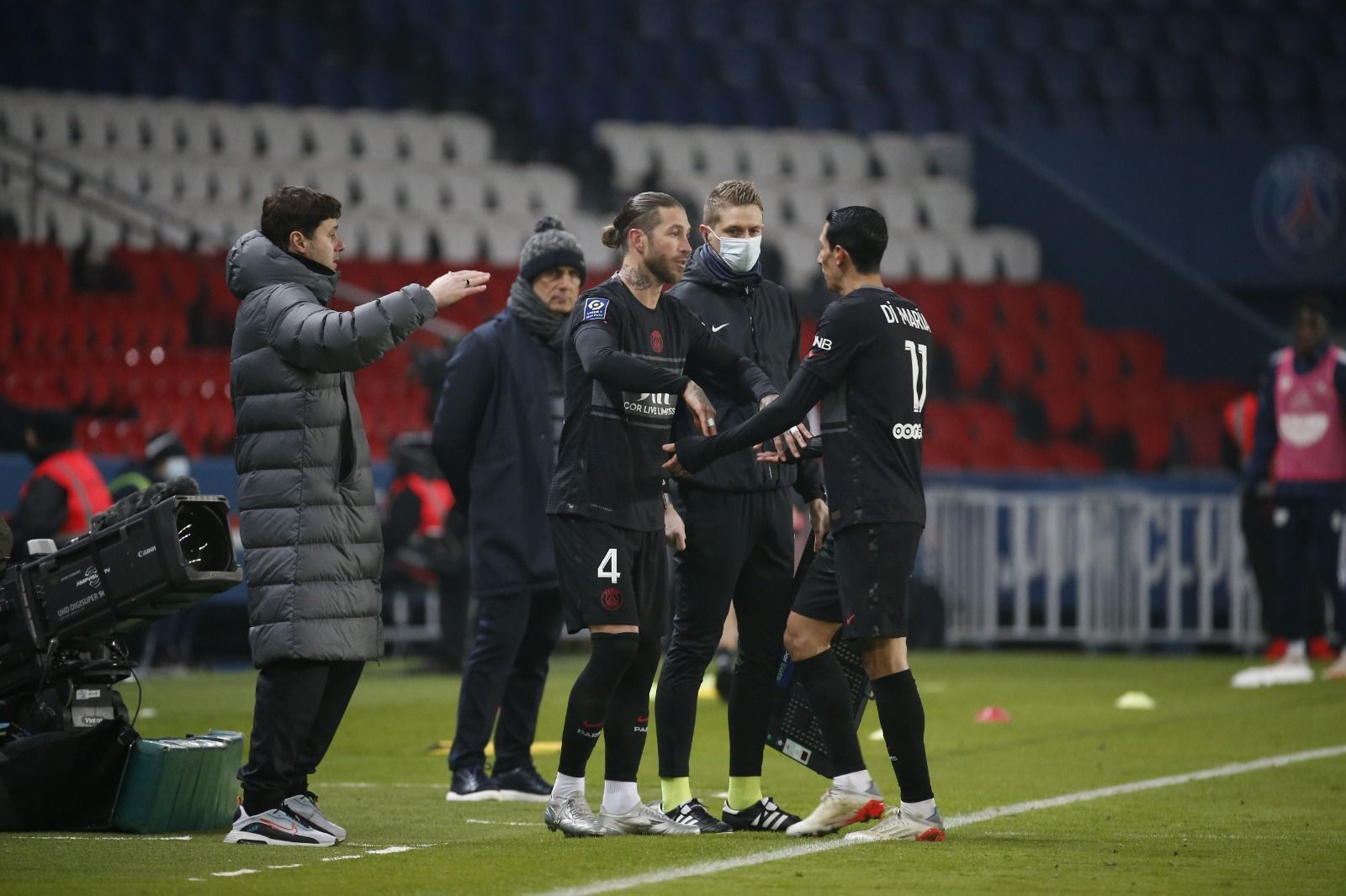 Sergio Ramos makes his home debut. (Image: Paris Saint-Germain Twitter)