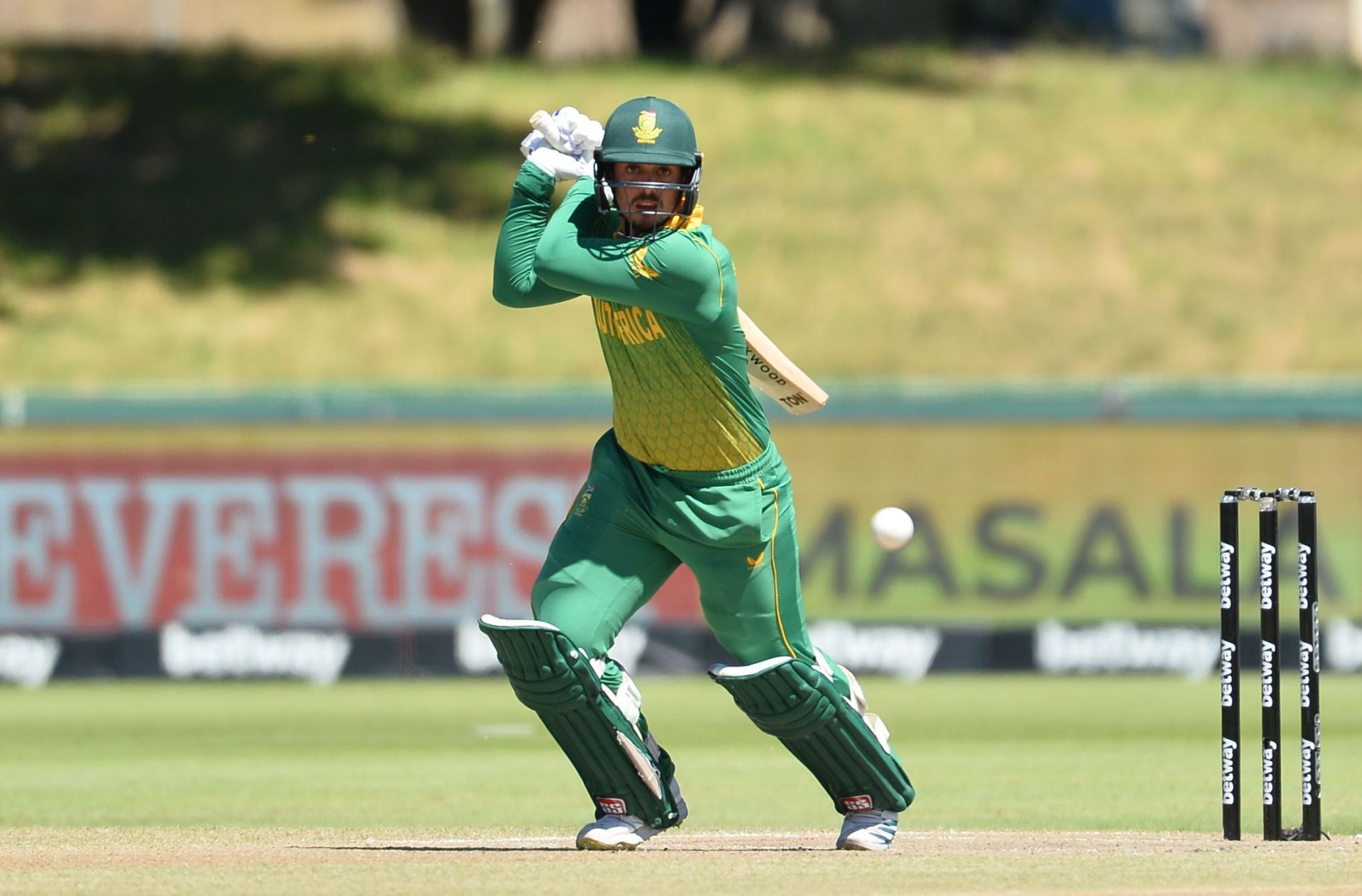 Quinton de Kock smoked seven fours and three sixes during his knock.