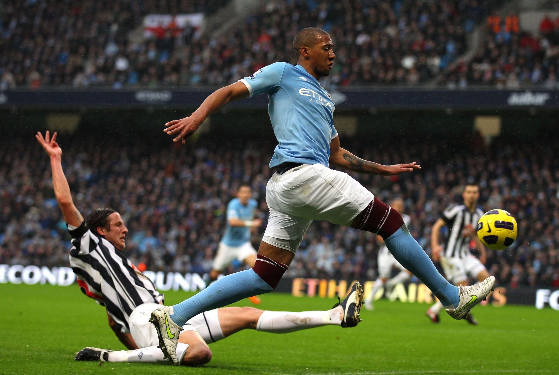 Manchester City v West Bromwich Albion - Premier League