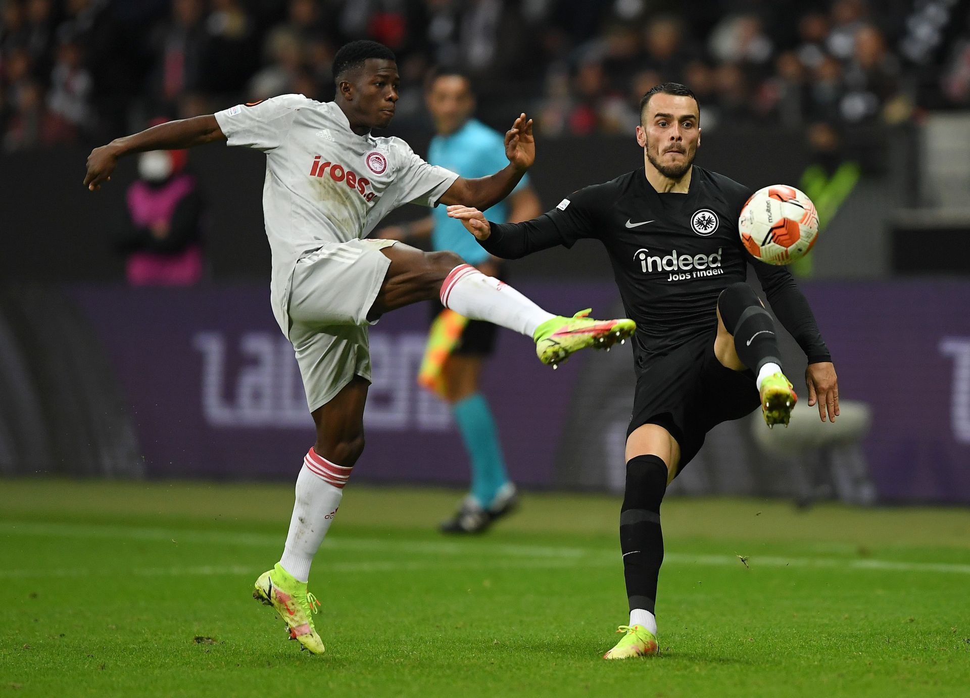 Eintracht Frankfurt v Olympiakos Pir&auml;us: Group D - UEFA Europa League