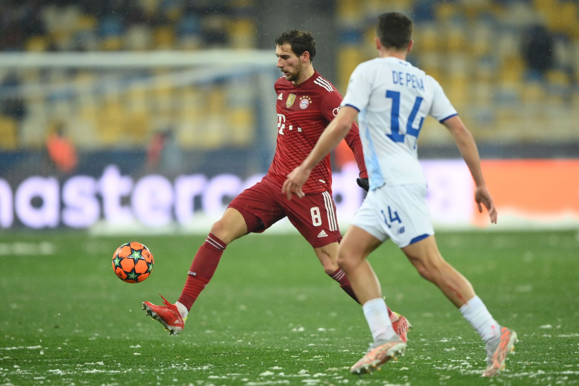 Dinamo Kiev v Bayern M&uuml;nchen: Group E - UEFA Champions League