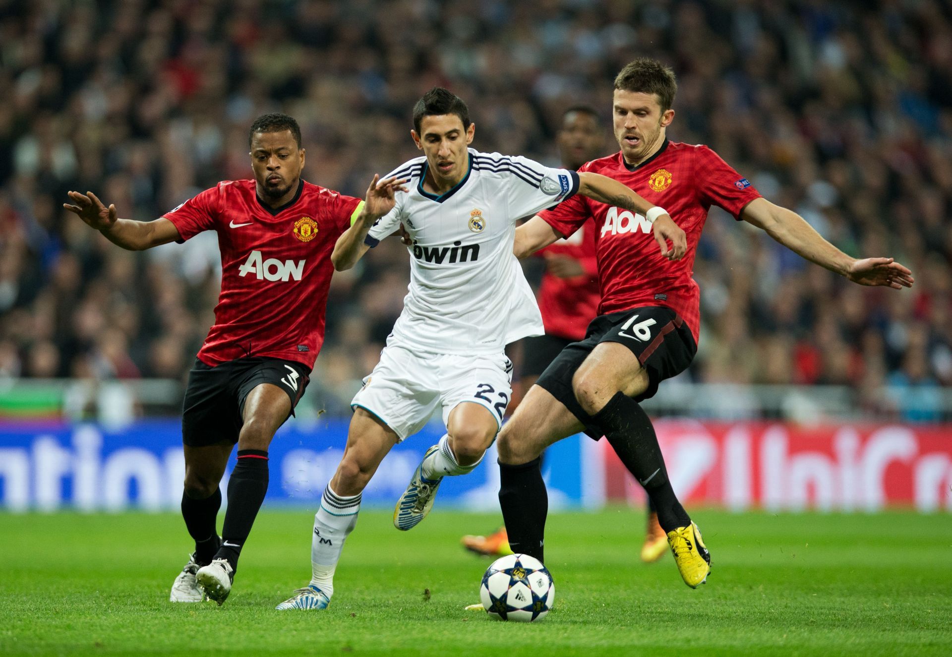 Real Madrid vs Manchester United - UEFA Champions League Round of 16