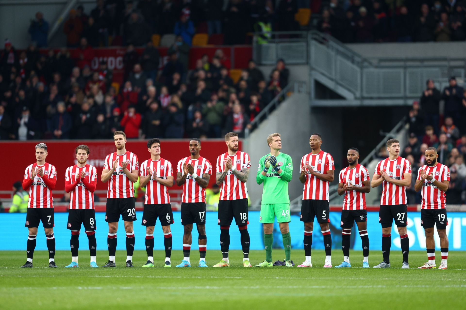 Brentford v Wolverhampton Wanderers - Premier League