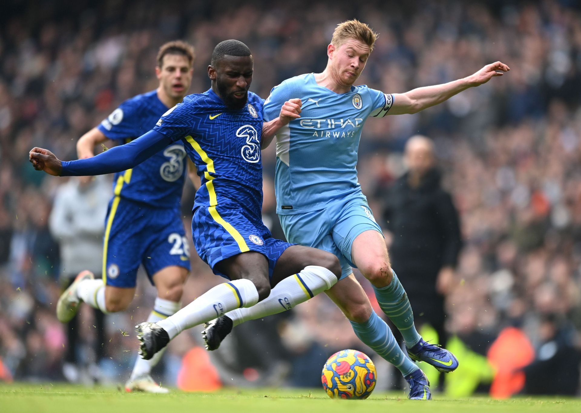 Antonio Rudiger and Kevin de Bruyne in action