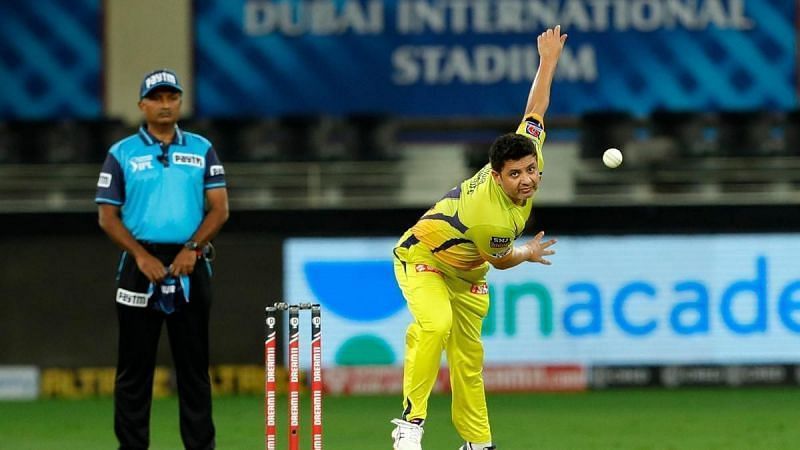 Piyush Chawla bowling for CSK. Pic: IPLT20.COM