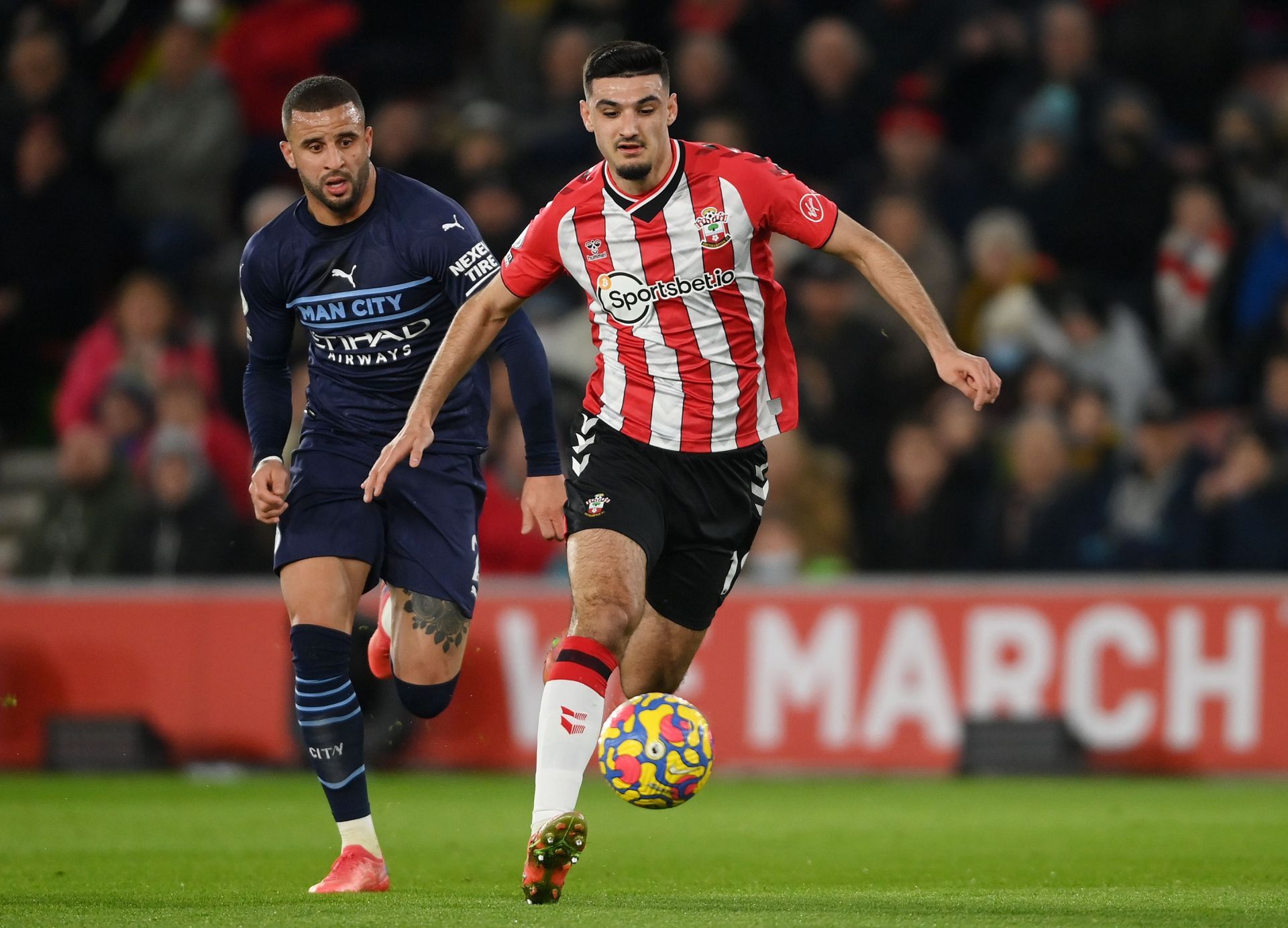 Armando Broja almost scored for Southampton, but his goal was ruled offside.