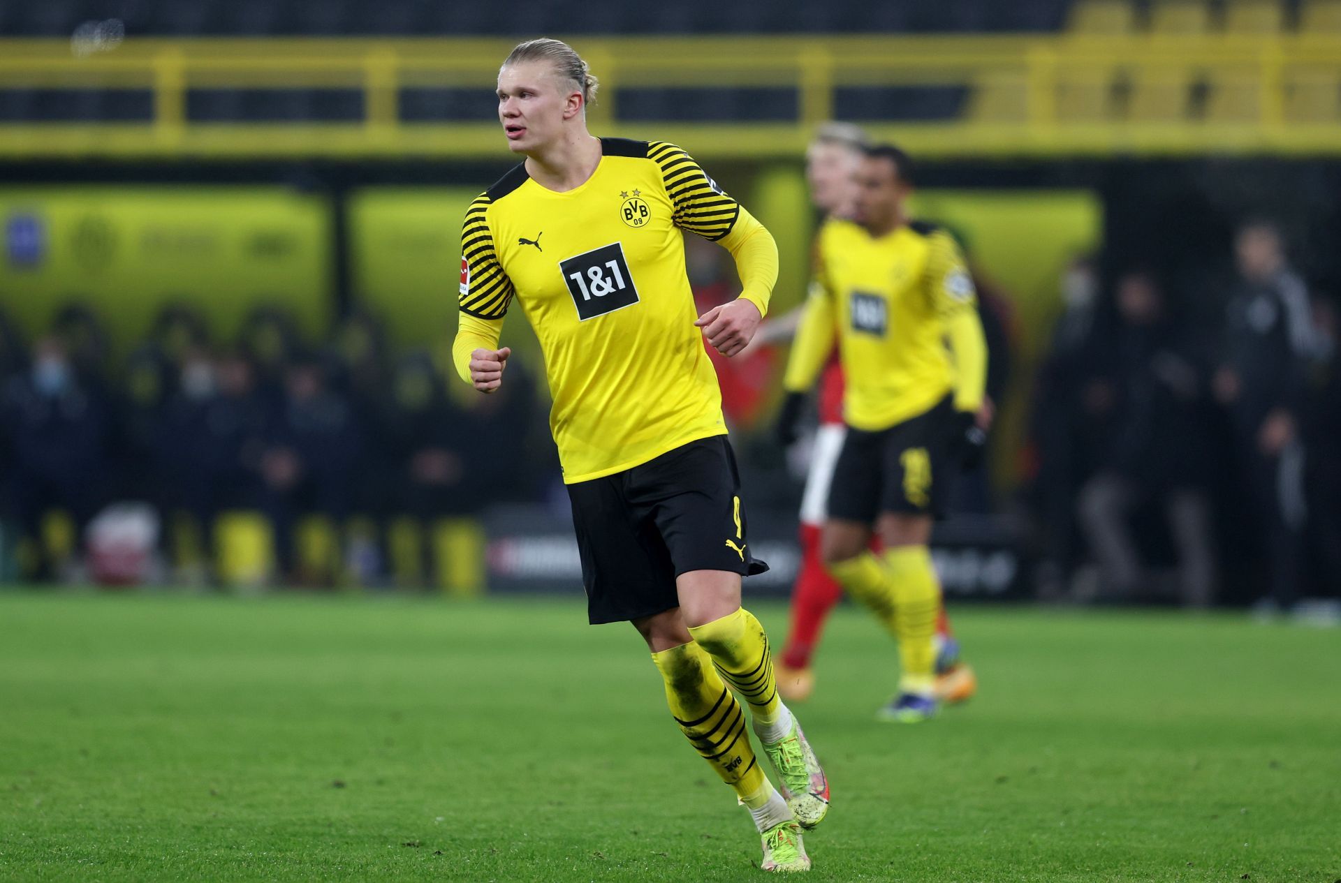 Borussia Dortmund v Sport-Club Freiburg - Bundesliga