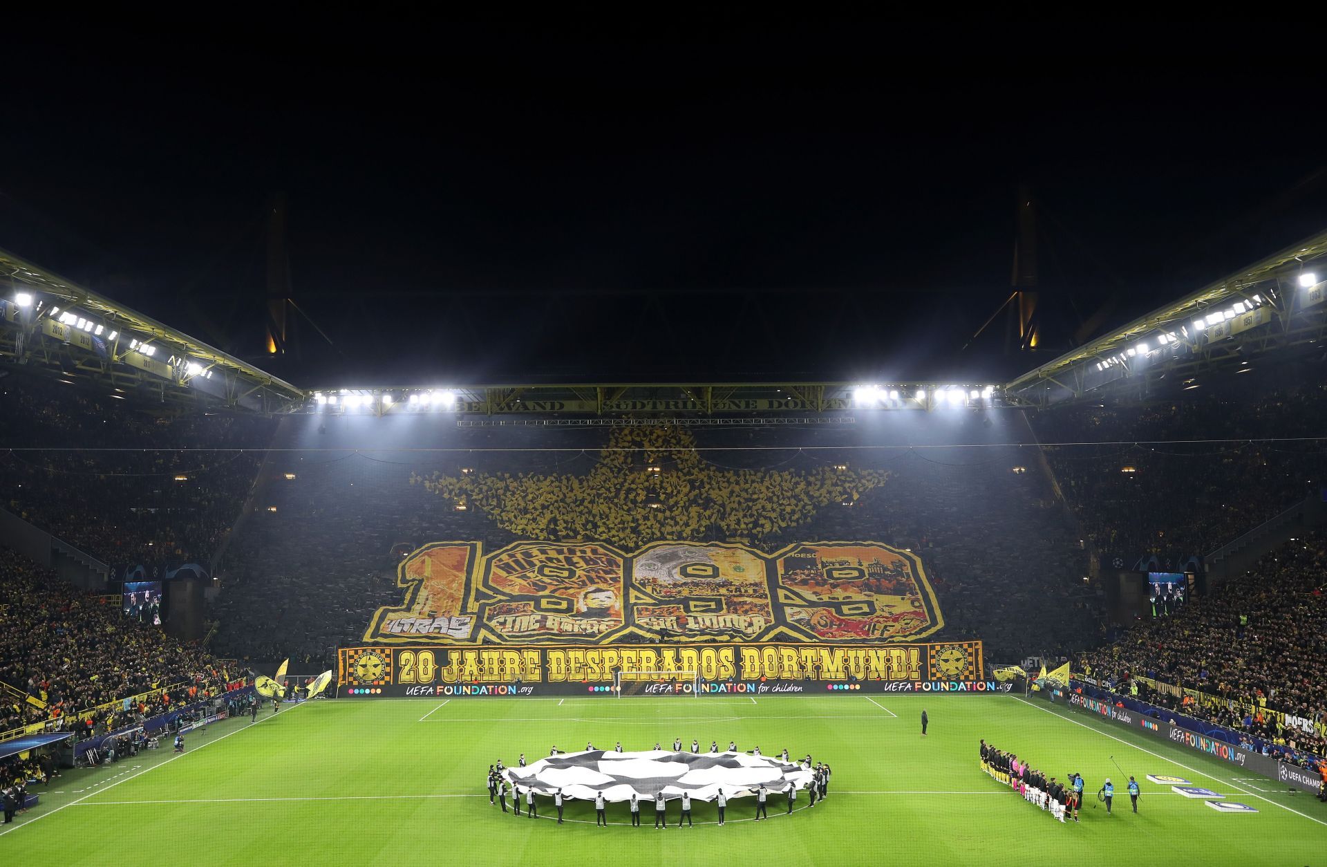 Borussia Dortmund v Inter Milan: Group F - UEFA Champions League