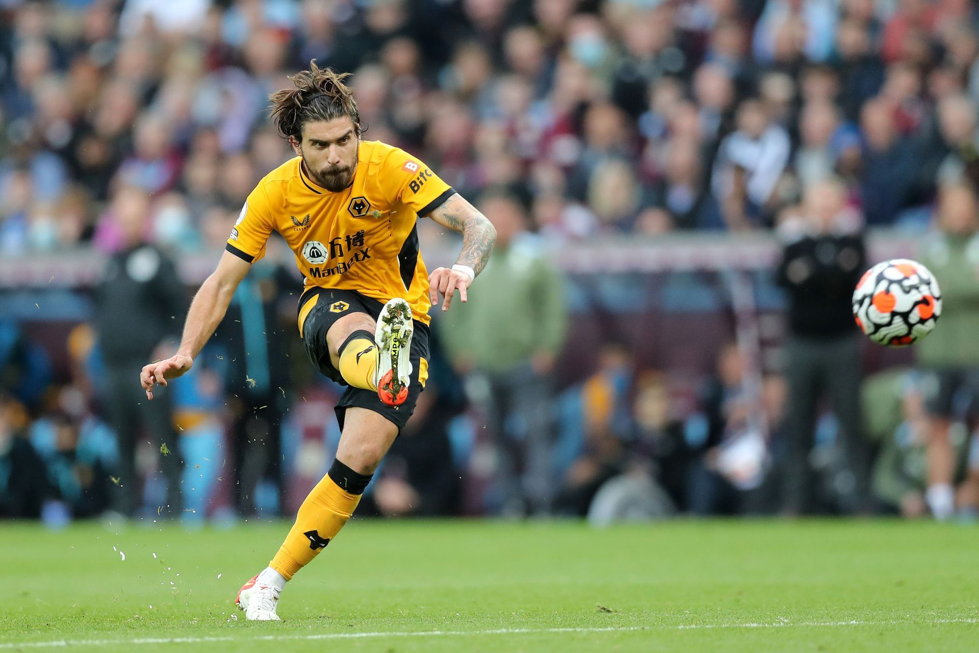 Aston Villa v Wolverhampton Wanderers - Premier League