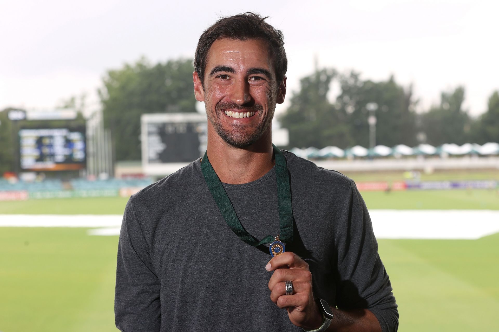 Mitchell Starc won the Allan Border medal for the first time in his career