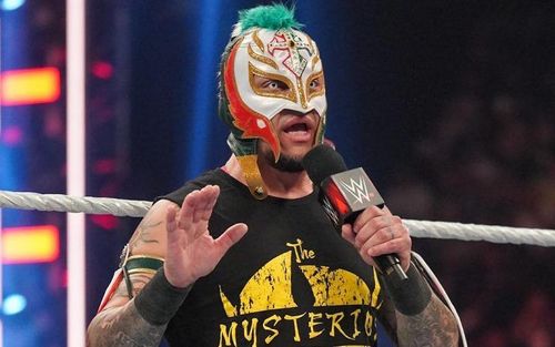 Rey Mysterio is the 2006 Royal Rumble winner