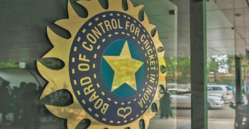 BCCI are considering the possibility of contesting the Bengaluru Test under the lights.