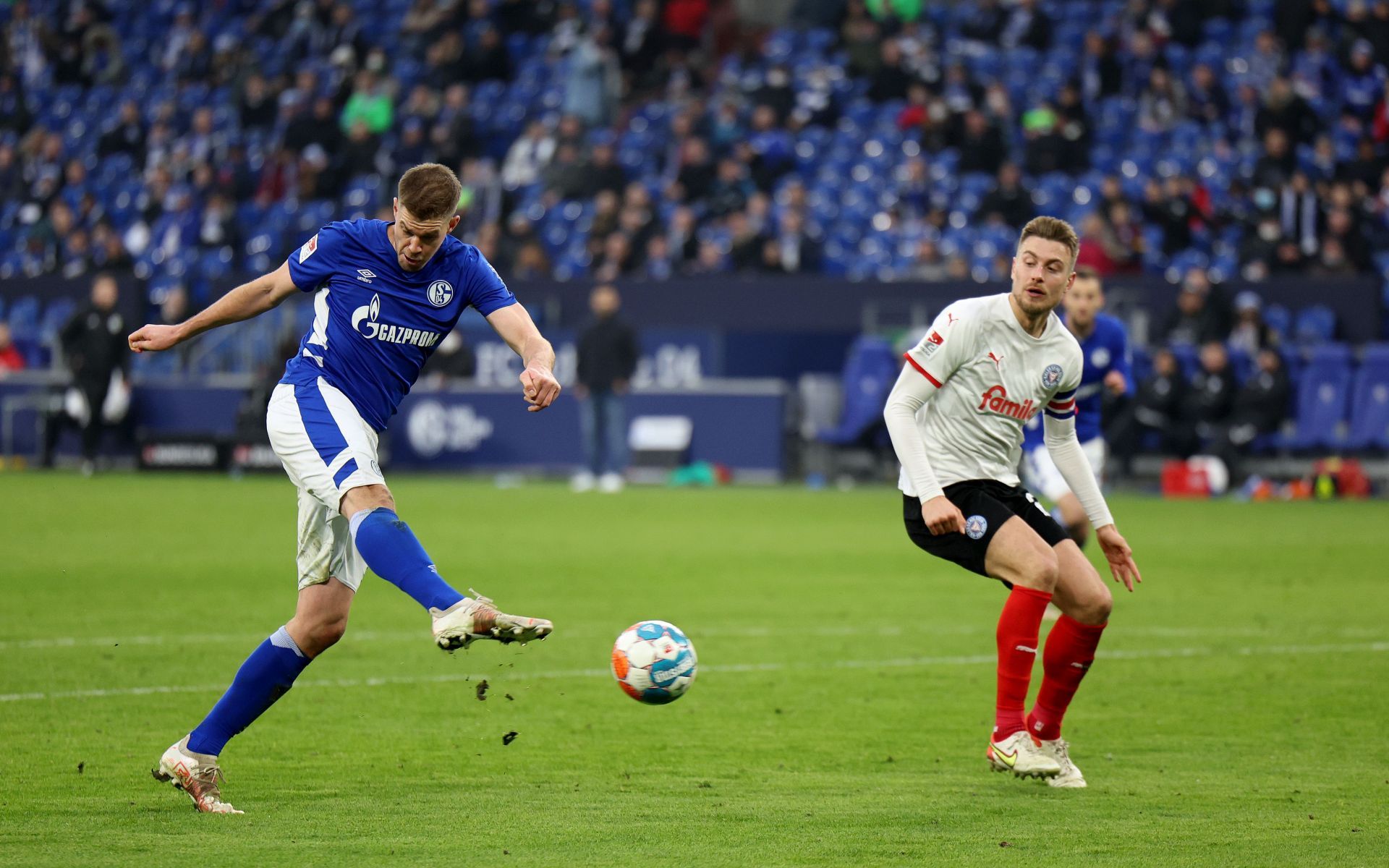 FC Schalke 04 vs Jahn Regensburg preview - 2. Bundesliga