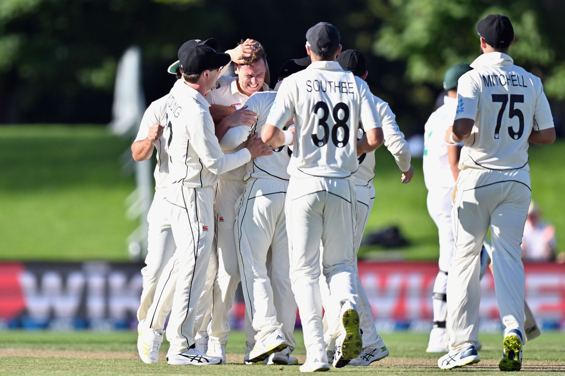 New Zealand v South Africa - 1st Test: Day 2