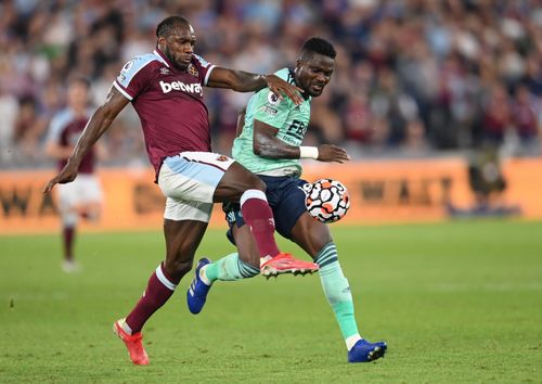 Leicester City play host to West Ham United on Sunday