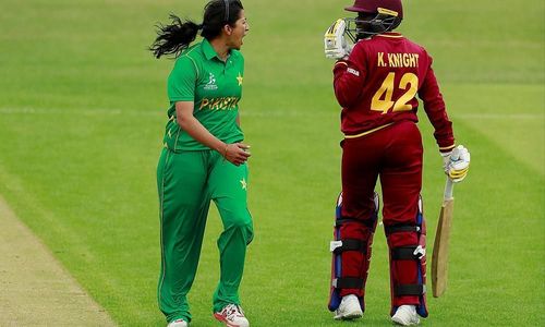 West Indies lead Pakistan 2-1 in Women's ODI WC.