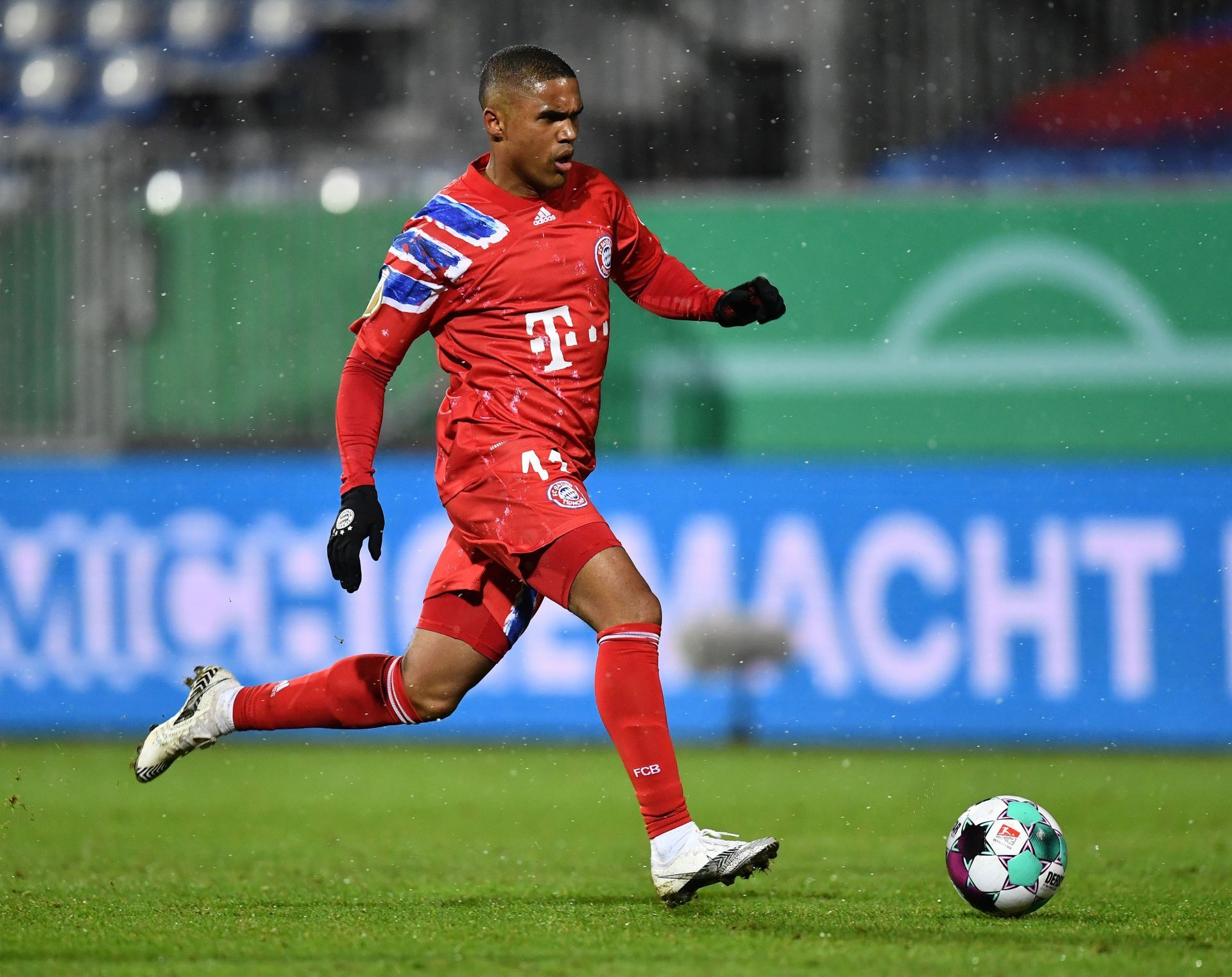 Douglas Costa in action for Bayern Munich