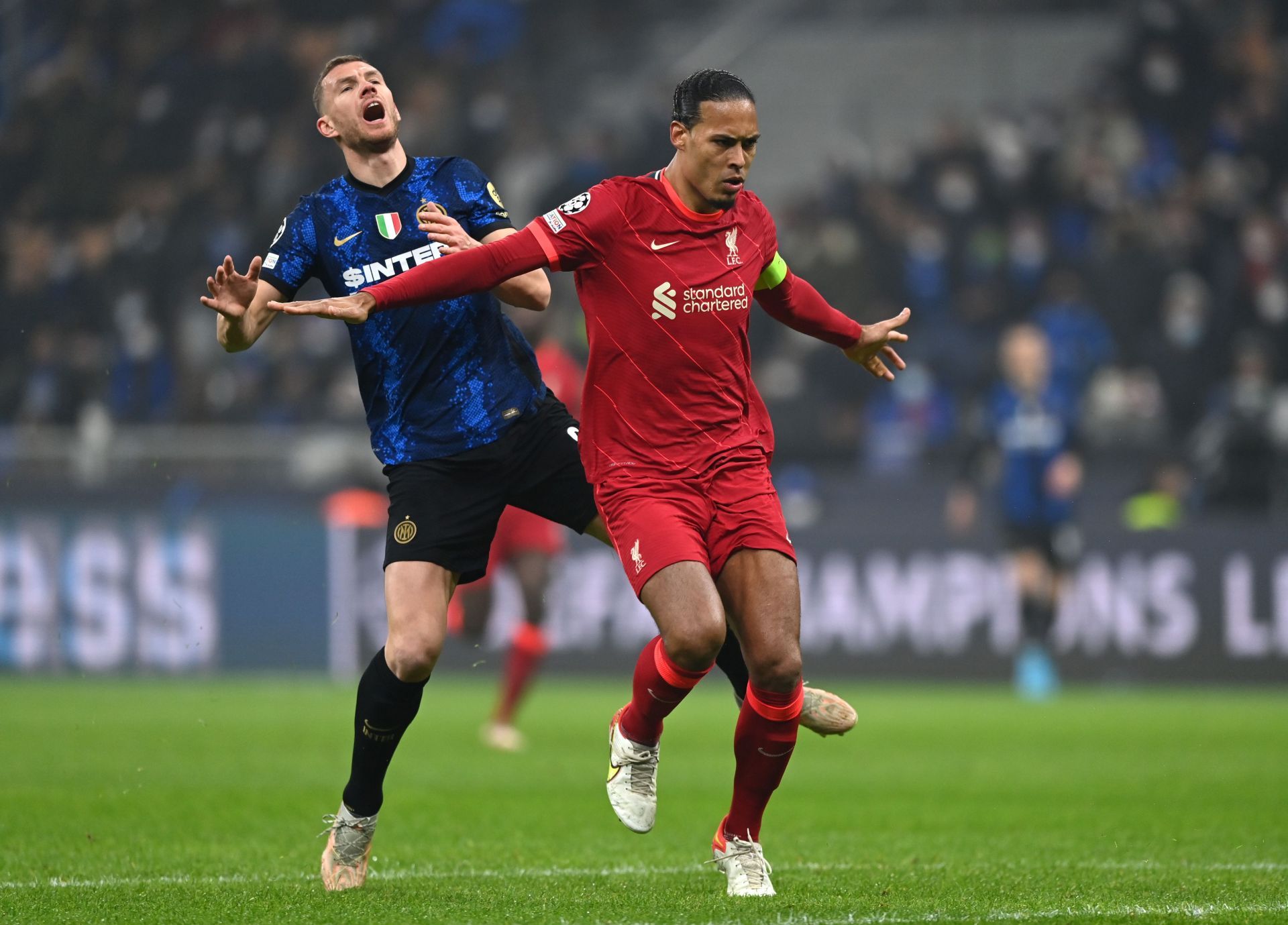 FC Internazionale v Liverpool FC: Round Of Sixteen Leg One - UEFA Champions League