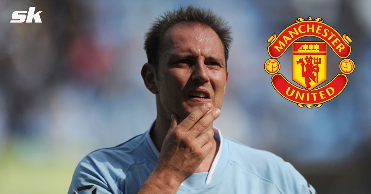 Noel Whelan has criticized Manchester United for not letting two players leave.
