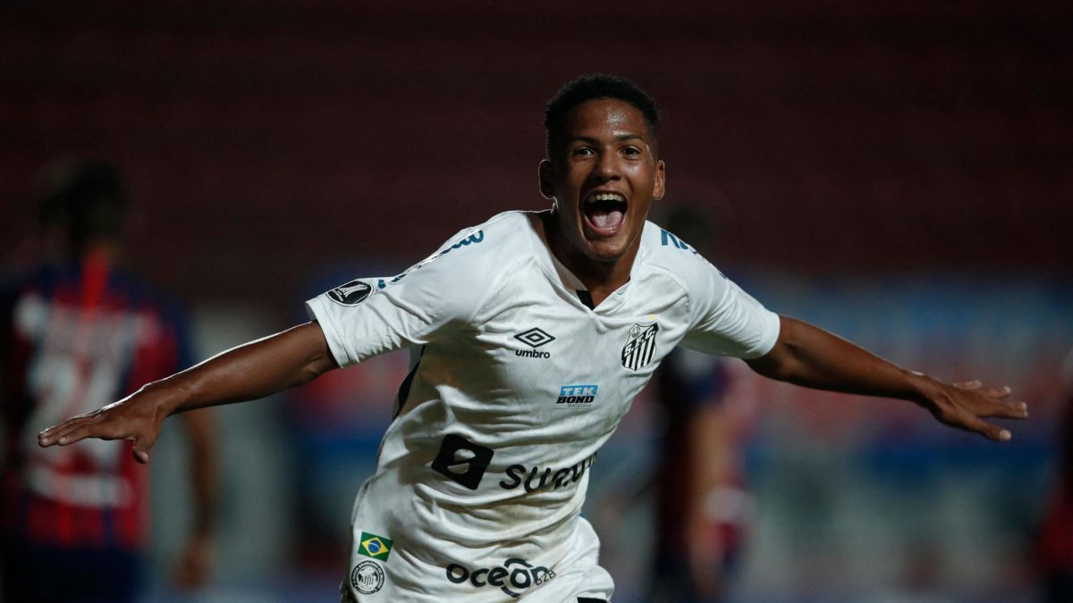 Angelo Gabriel of Santos (cred: CNN)