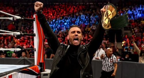 Corey Graves confirmed that he's cleared to wrestle in WWE!