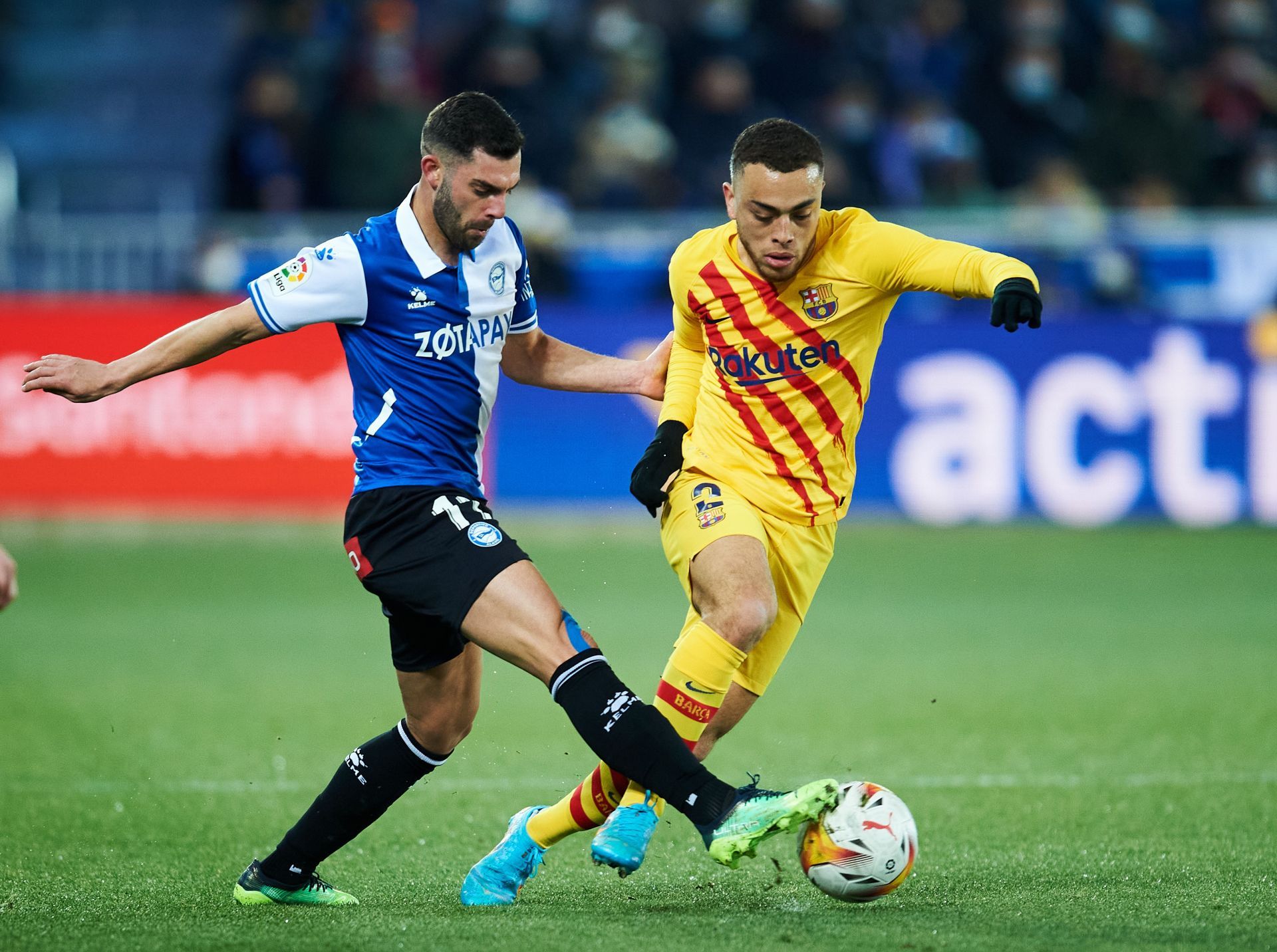 Deportivo Alaves v FC Barcelona - La Liga Santander