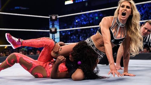 Charlotte Flair and Naomi faced each other for the SmackDown Women's Championship on SmackDown