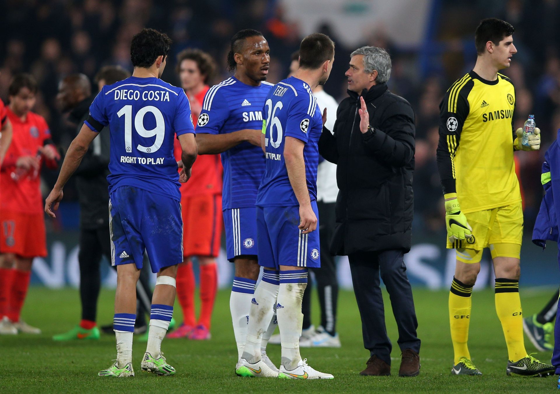 Jose Mourinho instructs Didier Drogba and John Terry.