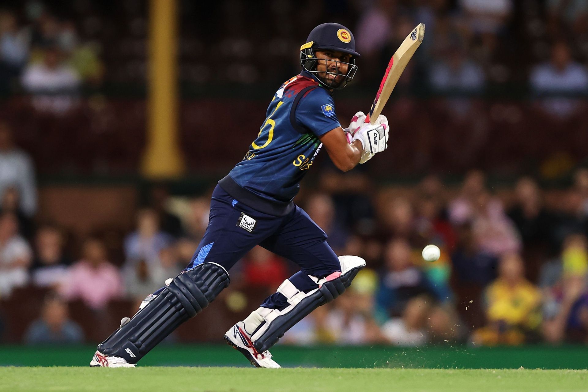 With his experience, Dinesh Chandimal can make a difference for his team.