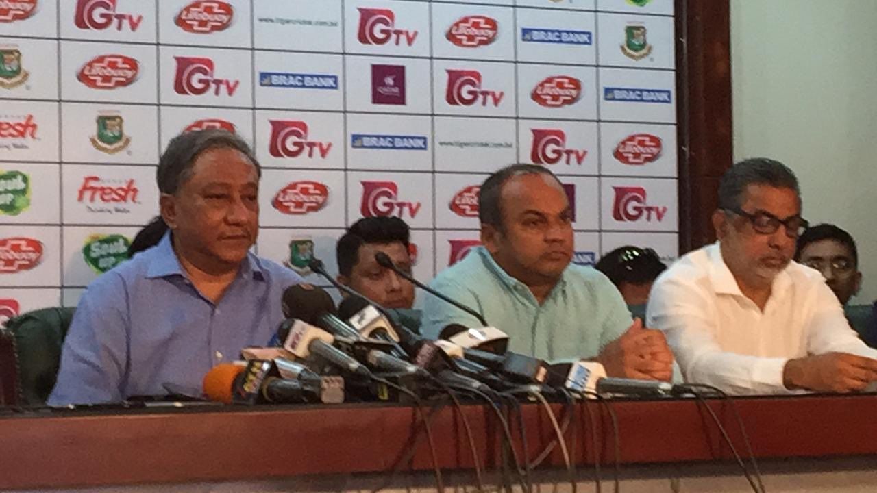 BCB President Nazmul Hasan (left). (Credits: Twitter)