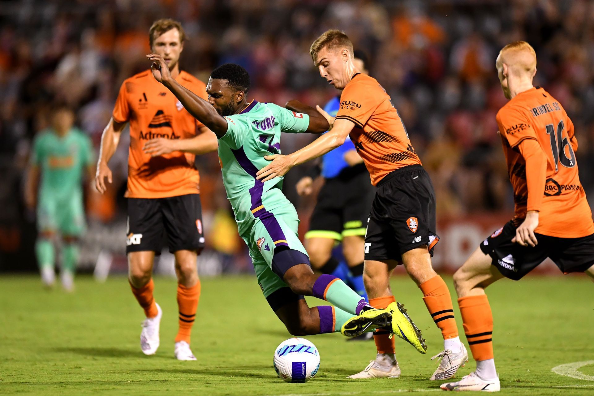 Brisbane Roar take on Perth Glory this weekend