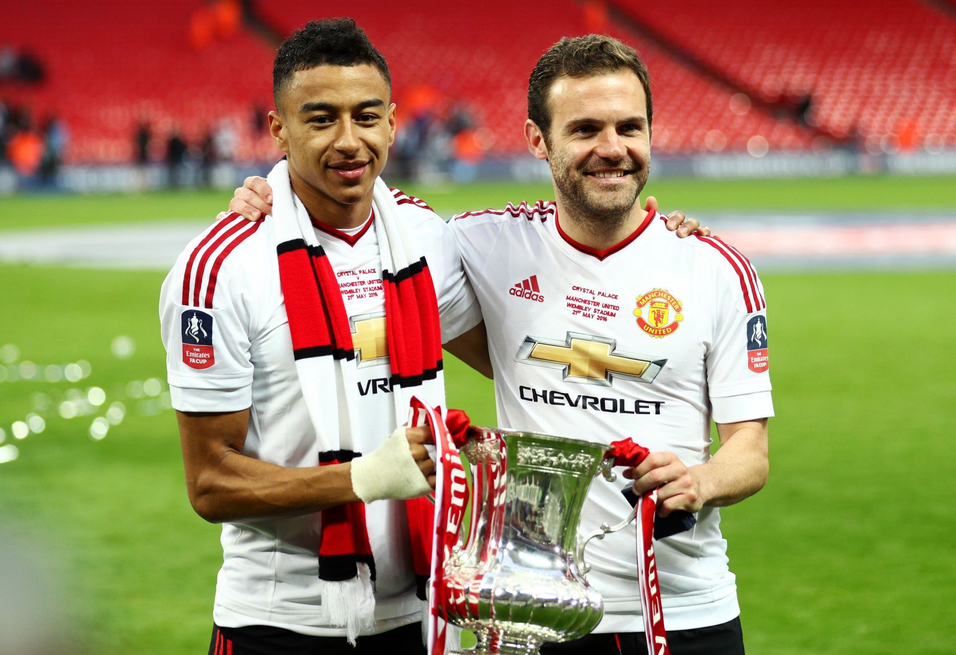 It&#039;s a difficult end to Lingard (left) and Mata&#039;s (right) United careers