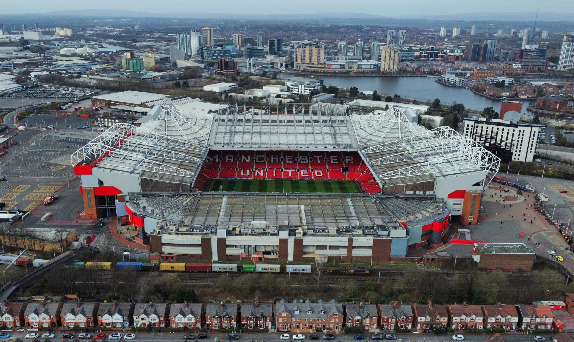 Manchester United seek to rebuild their home stadium
