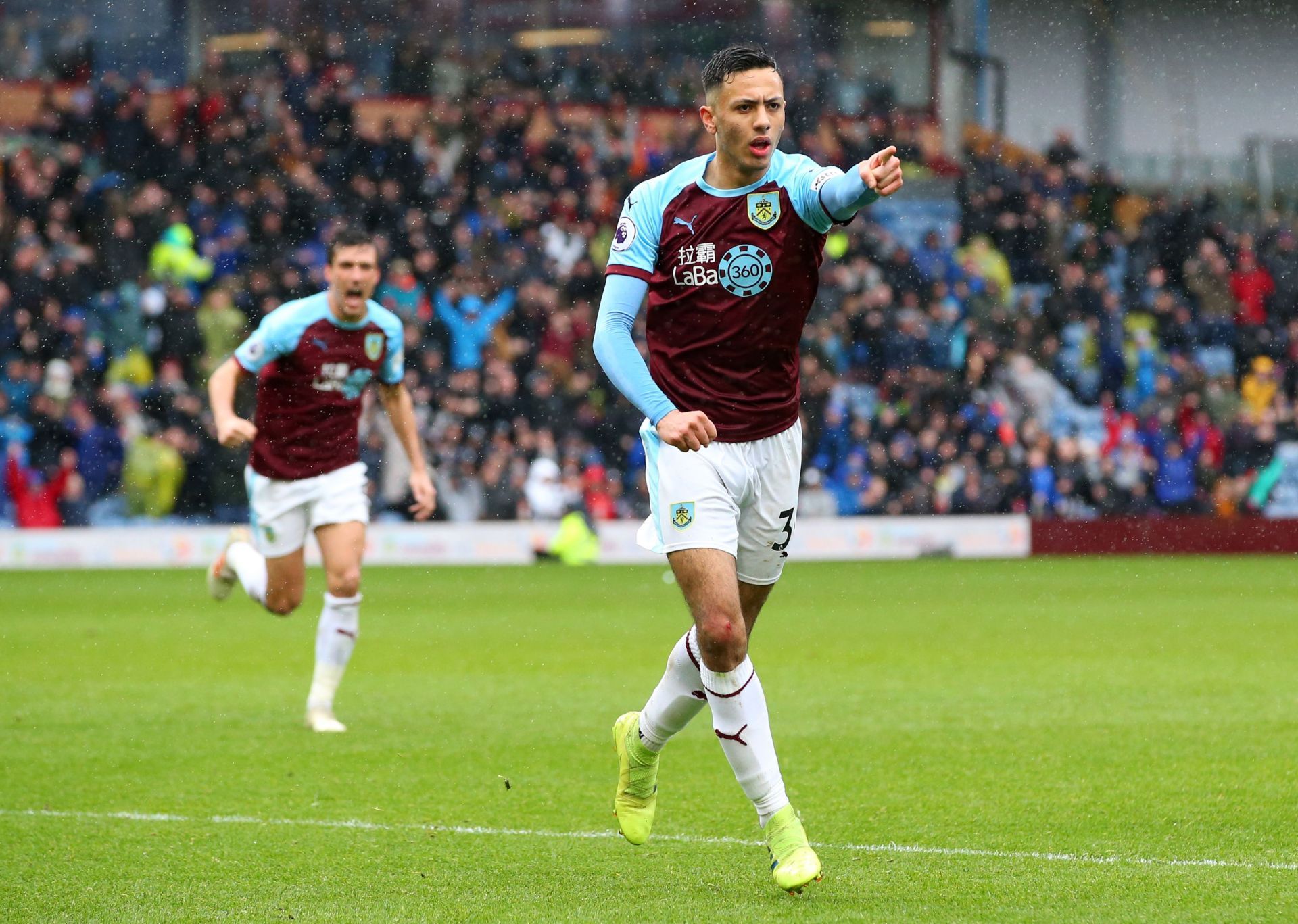 Burnley FC v Leicester City - Premier League