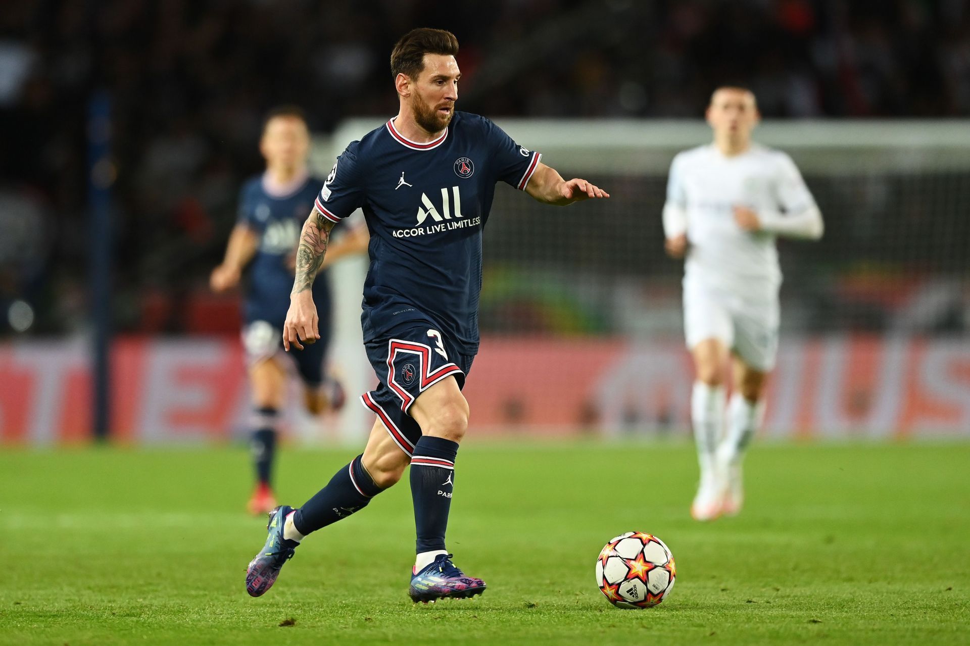 Paris Saint-Germain v Manchester City: Messi in action for PSG