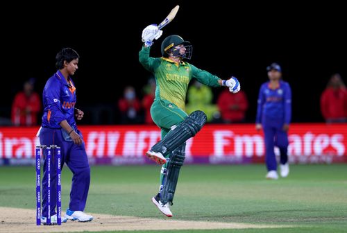 Mignon du Preez celebrates after South Africa defeated India in the ICC Women's World Cup league match