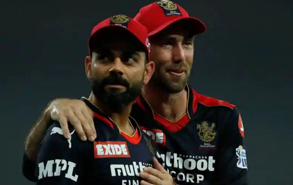 विराट कोहली और ग्लेन मैक्सवेल (IPL 2021)