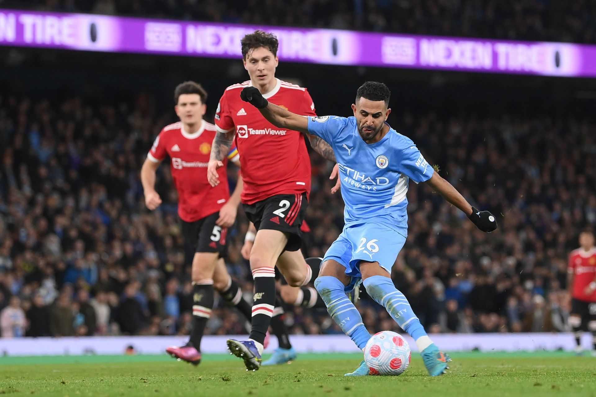 Manchester City v Manchester United - Premier League