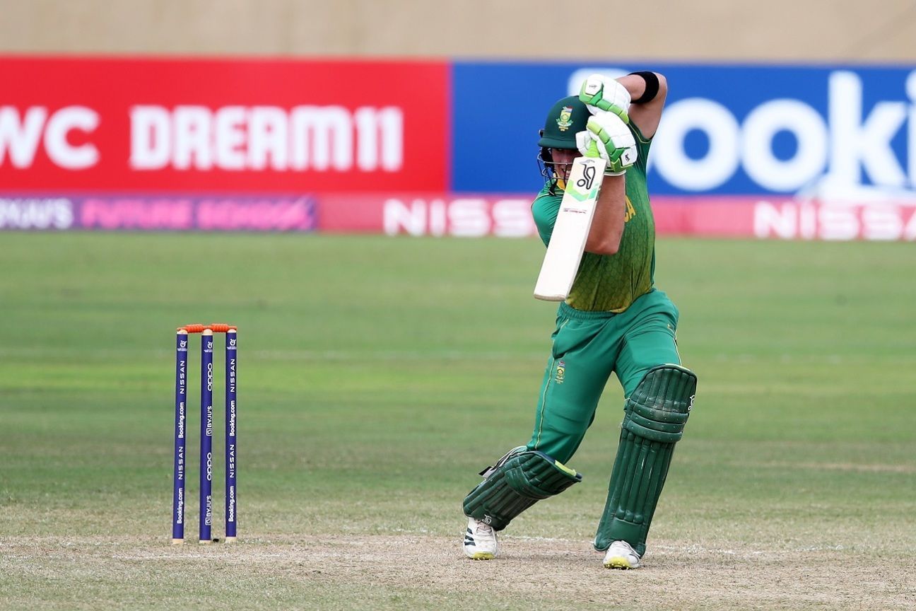 Dewald Brevis bats in a strikingly similar way to AB de Villiers