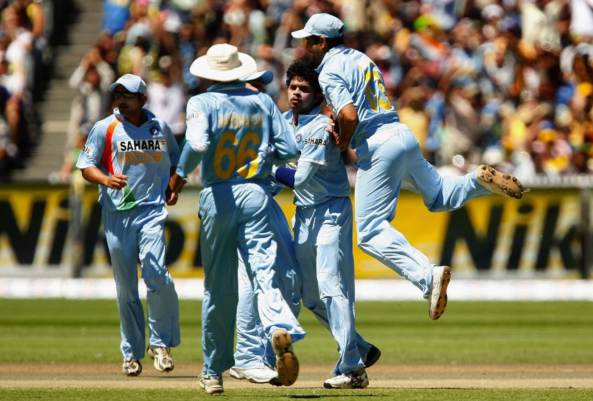 Australia v India - Commonwealth Bank Series