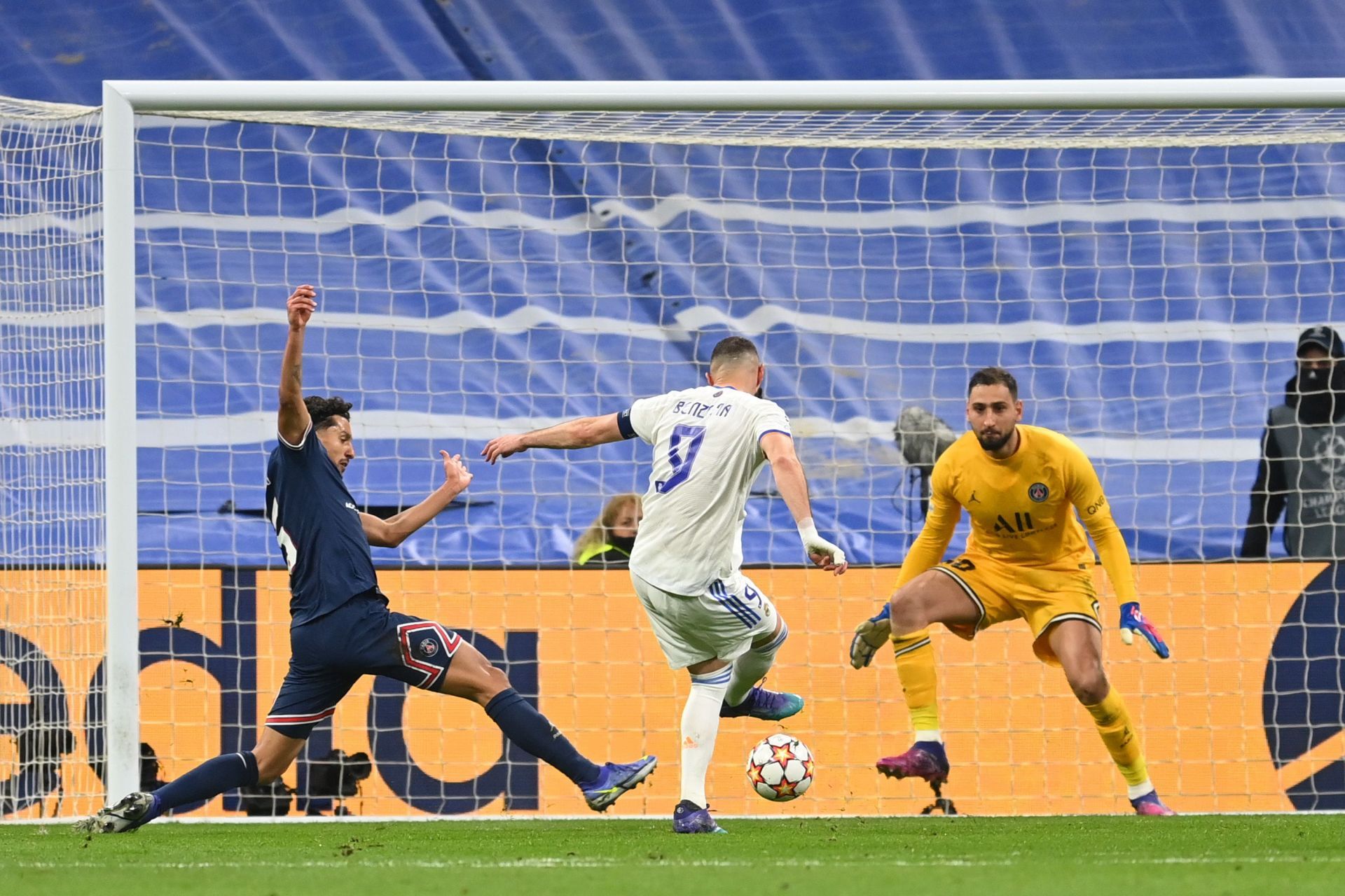 Gianluigi Donnarumma (right) and Marquinhos (left) didn't cover themselves in glory against Real Madrid and Karim Benzema (#9).